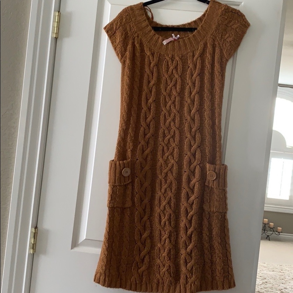 Sweater dress with pockets